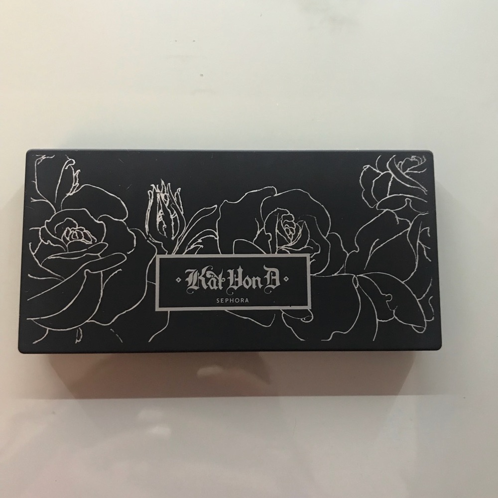 Kat Von D Eyeshadow Palette